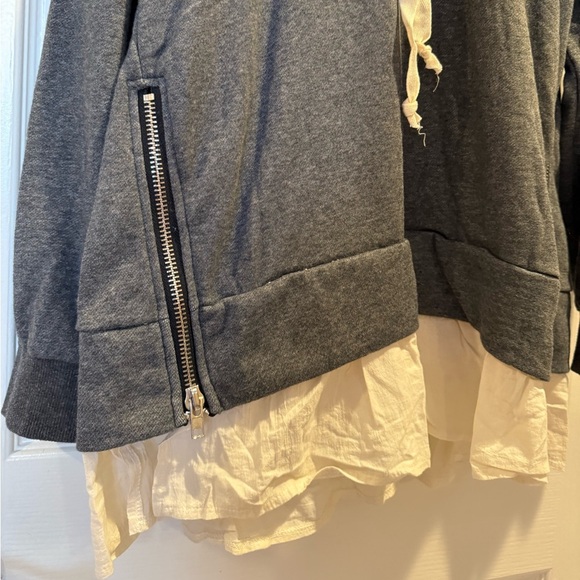 POL Gray Sweatshirt with Ruffle Detail Drawstring & Zippers Women’s Size M - Picture 2 of 5